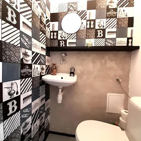 Przytulne Mieszkanie W Kamienicy Na Pradze